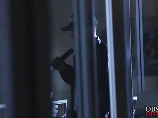 在户外湿身体美容